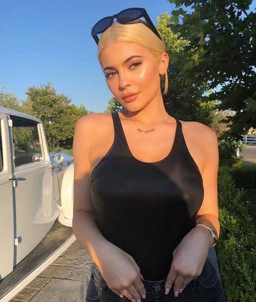 女网红爆料詹娜视频大全,揭秘网红背后的真相  第1张